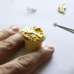 ZENO-WATCH BASEL Skelett Handaufzuguhr vergoldet