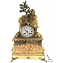 ANTIK mechanische Empire Tischuhr mit Bauernmädchen ca. 1810