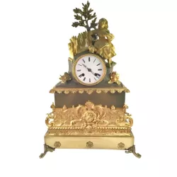 ANTIK mechanische Empire Tischuhr mit Bauernmädchen ca. 1810
