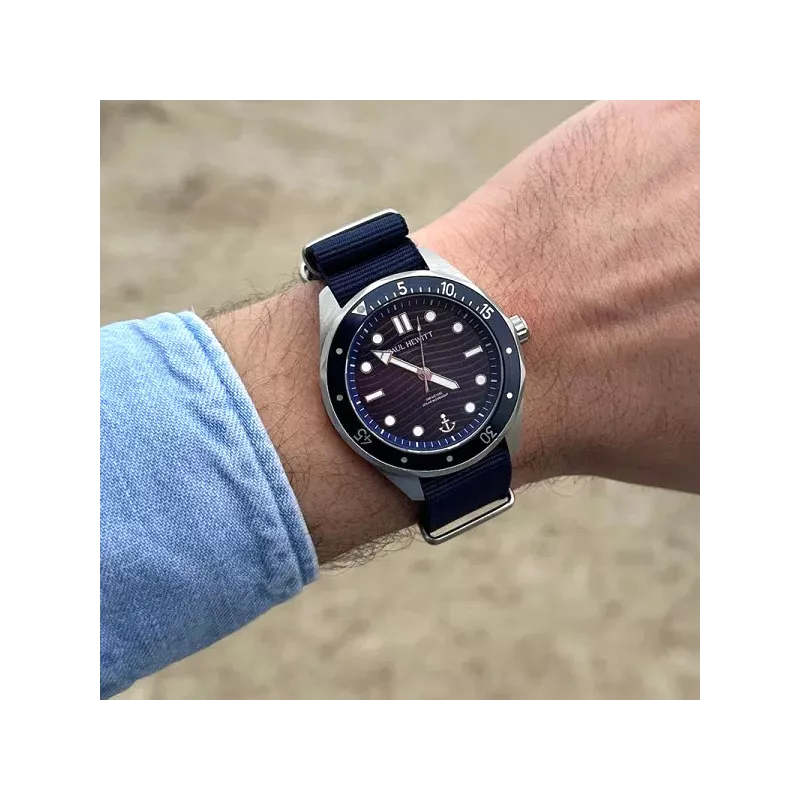 PAUL HEWITT Ocean Diver Solar Taucheruhr Recy-Stahl Nato blau