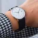 Junghans MAX BILL 33 Quartzuhr Stahl weiss Zahlen Leder