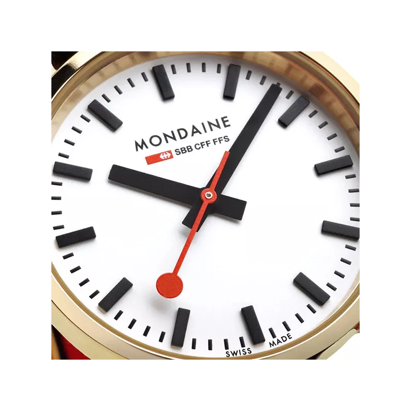 MONDAINE Classic 30 Bahnhofsuhr SBB vergoldet