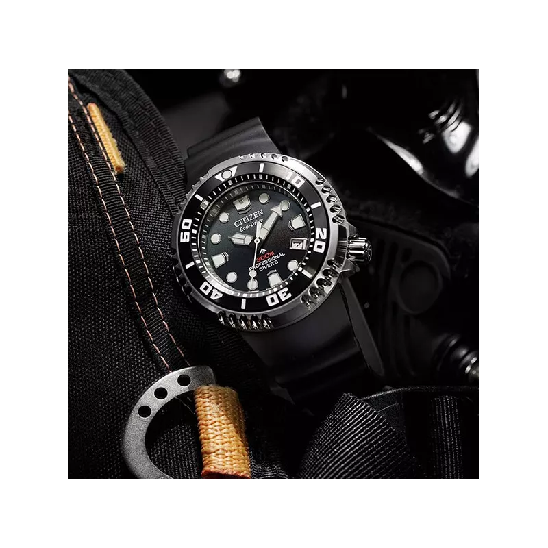 CITIZEN Promaster Eco-Drive Diver Solar Taucheruhr 300m schwarz