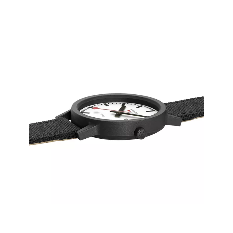 MONDAINE Essence Solar 41 Bahnhofsuhr schwarz