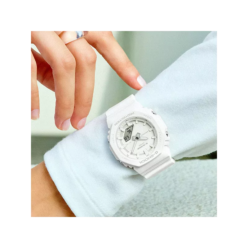 G-SHOCK Analog-Digitaluhr CasiOak Carbon Core weiss