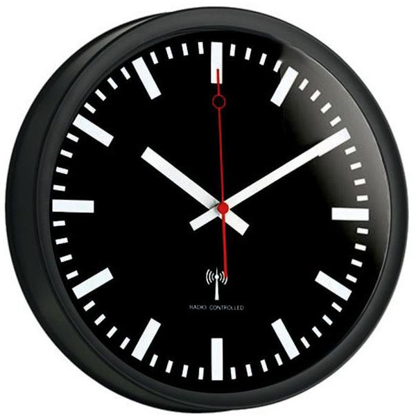 schwarze Design Wanduhr