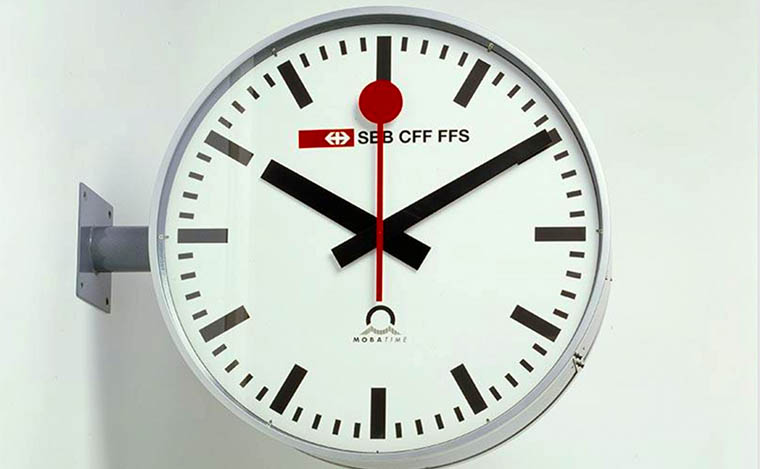 Horloge de gare avec secondes rapides MobiaTime®